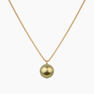 Pistachio Pearl Necklace in Gold