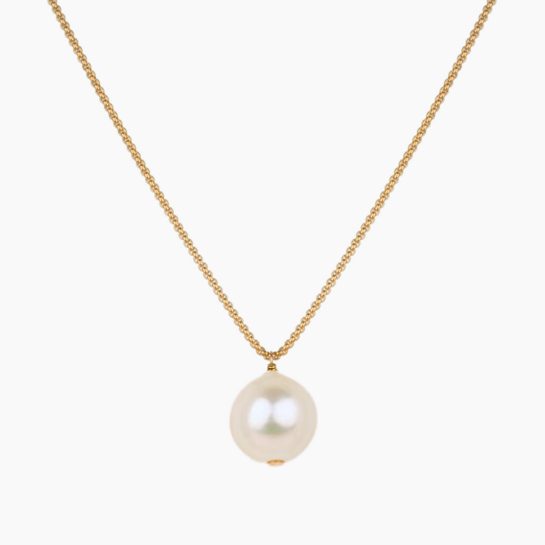 Petra Golden Pearl Necklace