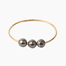 Load image into Gallery viewer, Peacock Triple Tahitian Pearl Bangle