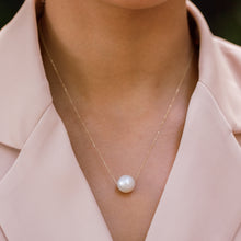 Load image into Gallery viewer, Floating White Pearl Necklace