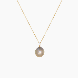 Light Green Tahitian pearl necklace in gold handcrafted in Hawaii