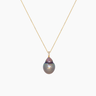 Tahitian black pearl necklace in gold handcrafted in Hawaii