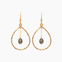 Load image into Gallery viewer, Tahitian Keshi black pearl teardrop earrings in gold handcrafted in Hawaii