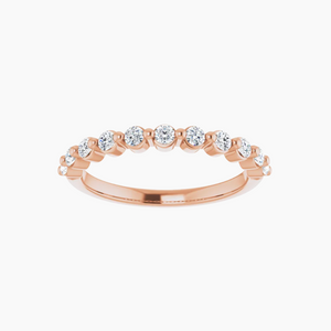 クラシックなダイヤモンド付き結婚指輪 14Kローズゴールド