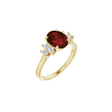 Load image into Gallery viewer, Garnet Queen Ring