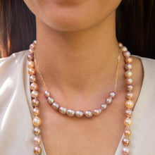 Load image into Gallery viewer, Cassie Pink Metallic Pearl Necklace