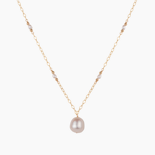 Beau White Pearl Necklace
