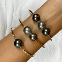 Load image into Gallery viewer, Tahitian Pearl Trifecta Set of 3 Bangles