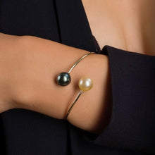 Load image into Gallery viewer, Tahitian &amp; Golden Pearl Cuff