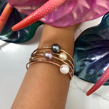 Load image into Gallery viewer, Baby Edison Pearl Bangle