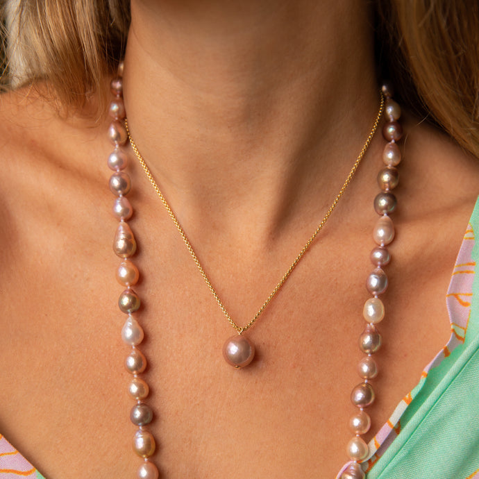 Niko Pearl Necklace