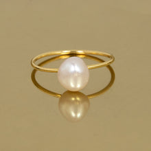 Load image into Gallery viewer, White Keshi Pearl Ring