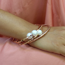 Load image into Gallery viewer, AAA White Pearl Bangle